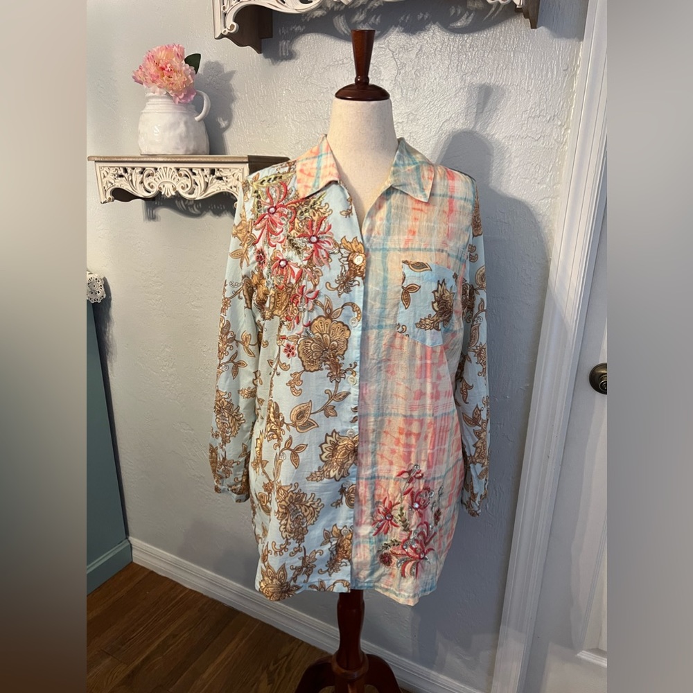 Soft Surroundings long sleeve shirt.